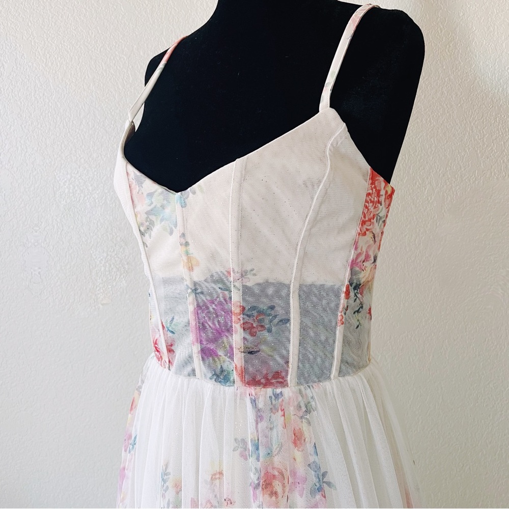 BCBGMazAzria Corset Detail Floral Gown - Picture 5 of 13